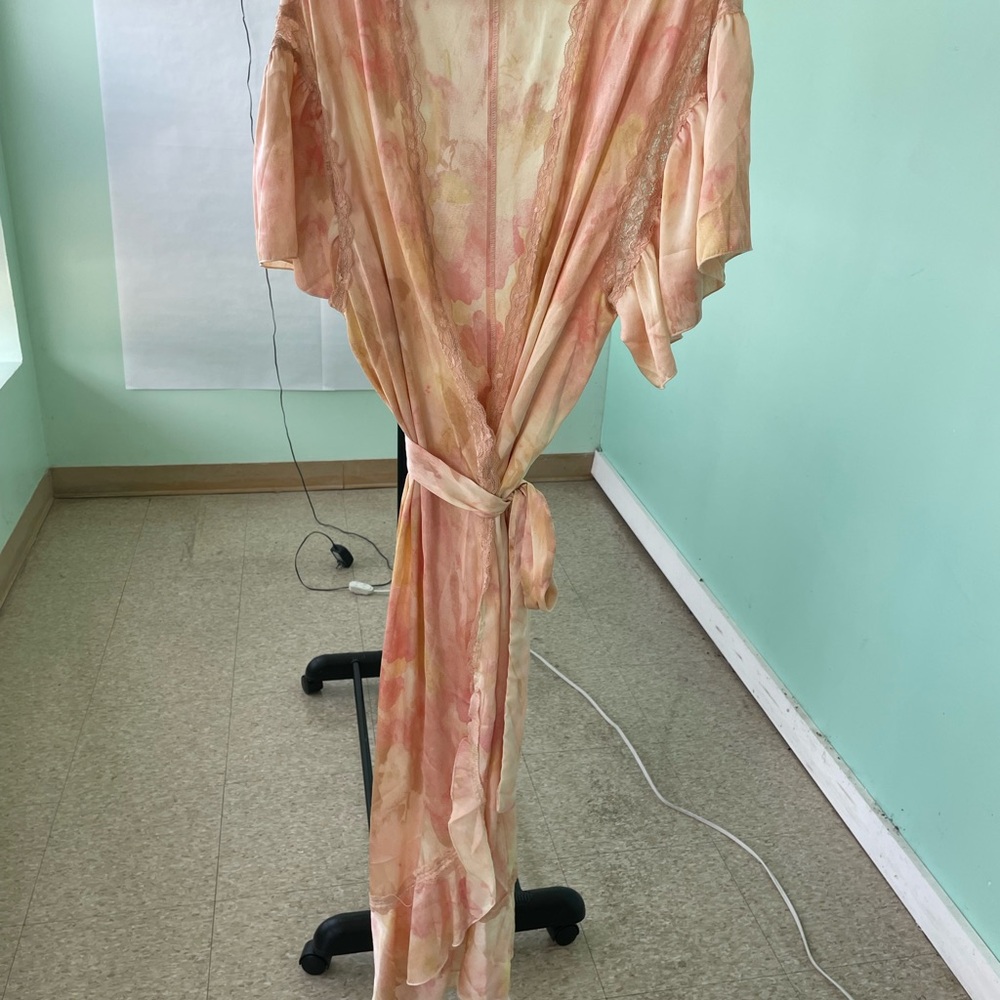 Intimately, free people           Pink and Cream Robe